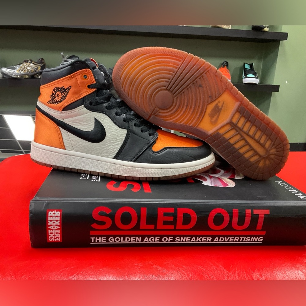 WMN AIR JORDAN 1 HIGH SHATTER Backboard SZ 7.5W/6M USED NO BOX